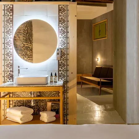 Carlos V Hotel 3*