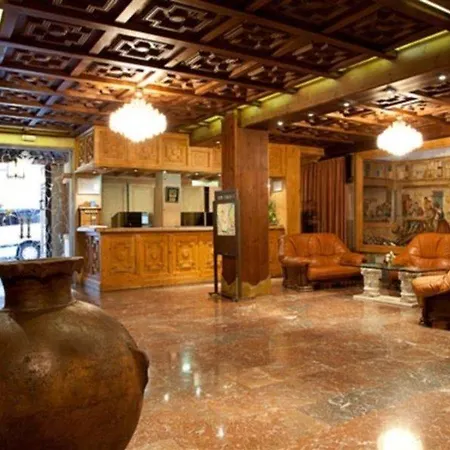Carlos V Hotel